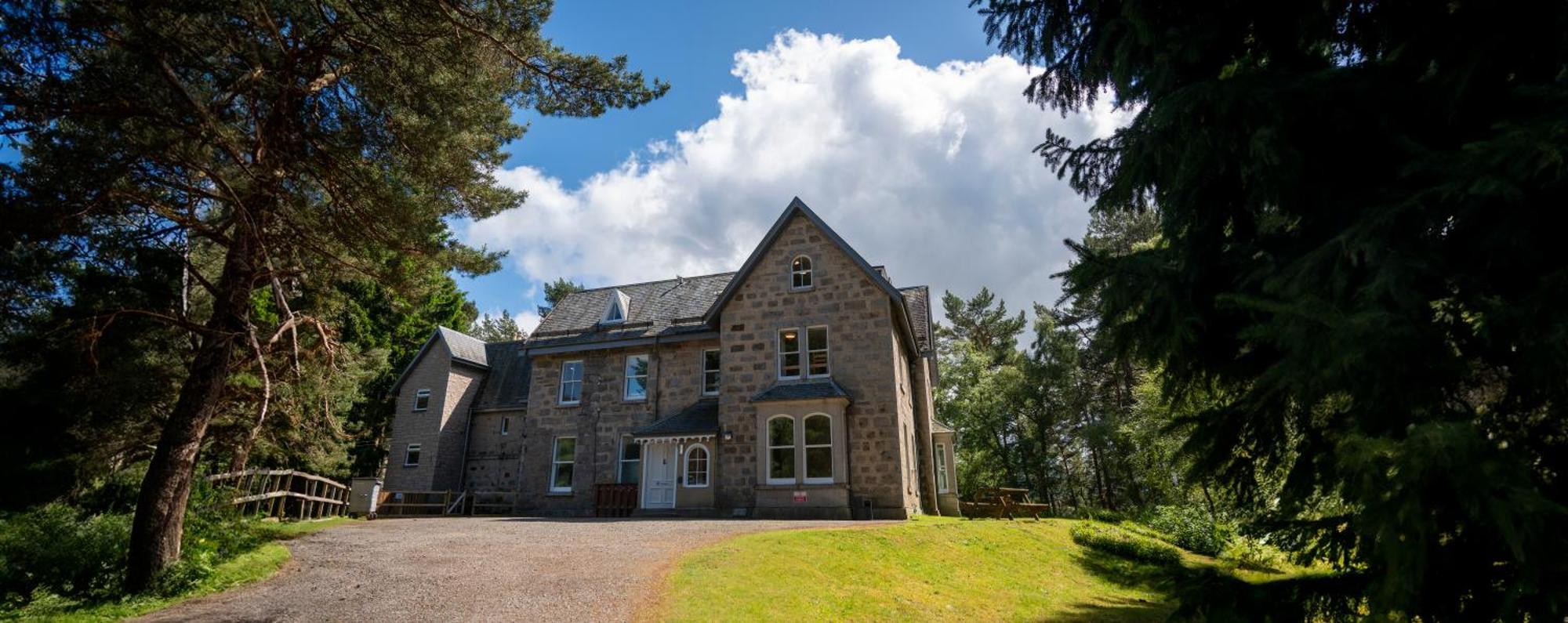 Braemar Youth Hostel エクステリア 写真